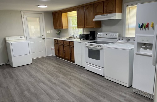 Leland House | Pineapple Inn(2322130).7 miles from downtown Wilmington