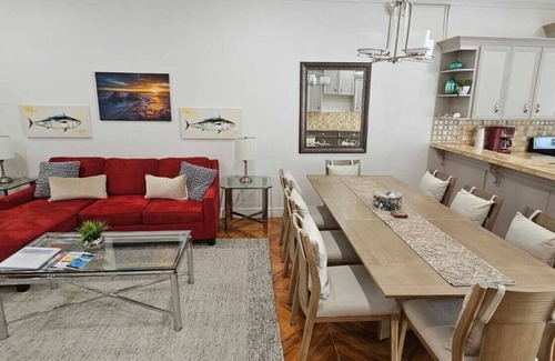 Nassau Villa | Pineapple Villa Spacious 5-bedroom villa in beautiful Nassau with Pool,AC, WiFi,