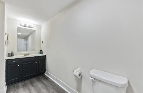 Newark Apartment | Pinebrook 914 I Popular 2br Apartment For Rent !