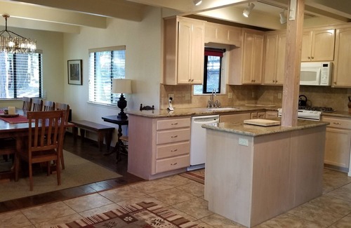 Long Barn Cabin | PinecrestAreaRentals #5 9/5-12/10 no holidays book 2 nights get 3rd night free.