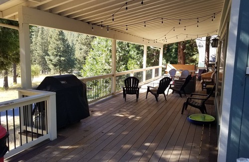 Long Barn Cabin | Pinecrestarearentals #18 9/5-12/10 no holidays book 2 nights get 3rd night free.