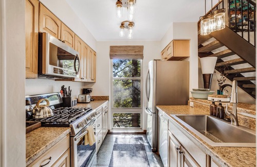 Dollar Point Cabin | Pinegrove by AvantStay | Beautiful Villas Condo just outside Tahoe City!