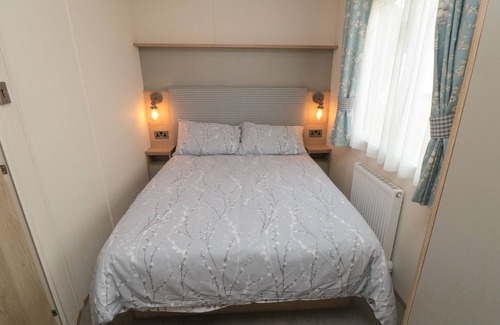 Cayton Bay Cottage | PINES 32, family friendly, country holiday cottage in Cayton
