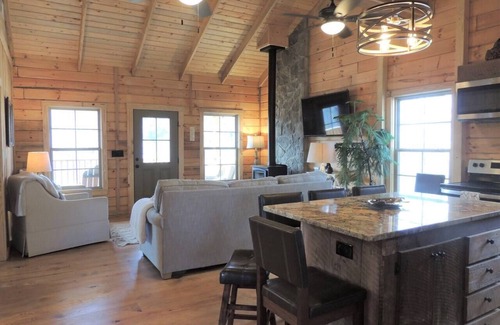 Talladega Cabin | Pinhoti Ridge Retreat Cabin 4, Ridgeview