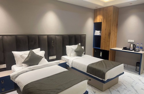 Dausa Hotel | Pinky Hotel