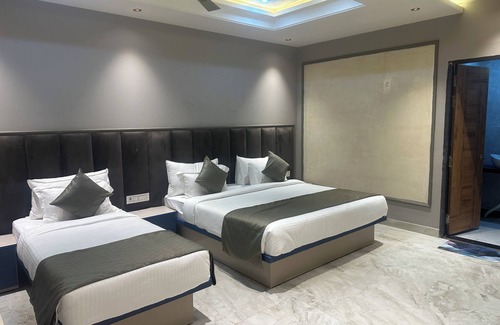 Dausa Hotel | Pinky Hotel