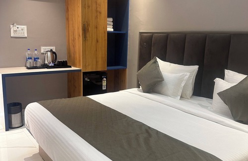 Dausa Hotel | Pinky Hotel