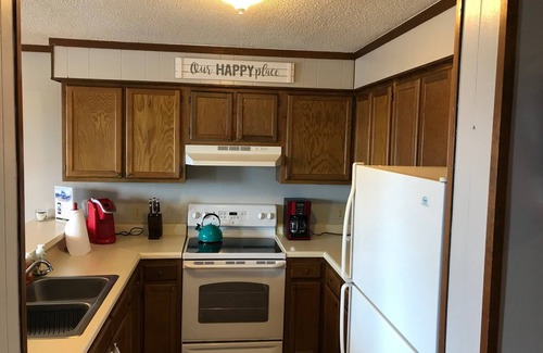 Banner Elk Condo | Pinnacle Inn Resort - Indoor Pool & Hot Tubs "Money Saver" Beech Mountain, NC