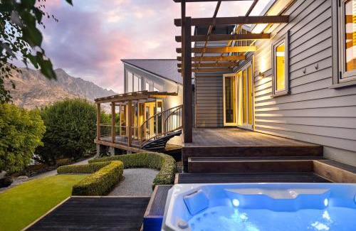 Lower Shotover Villa | Pinnacle Villa by MajorDomo