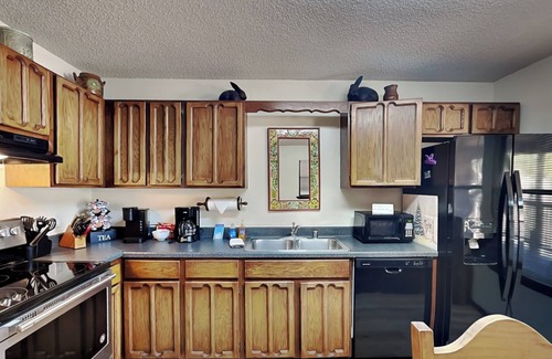 Ruidoso Condo | Pinon Park A15 | Upgraded, Great Location