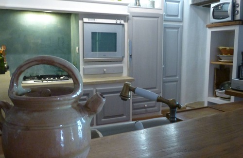 Piolenc Other | Piolenc: Exceptional Grand Mas Provençal on a hillside on the edge of a forest