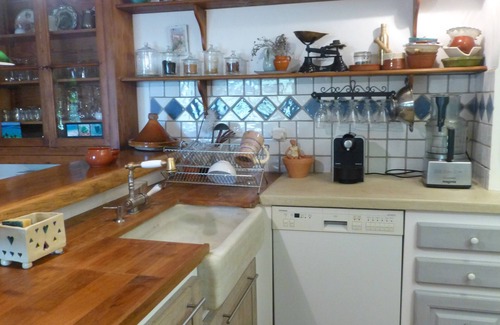 Piolenc Other | Piolenc: Exceptional Grand Mas Provençal on a hillside on the edge of a forest