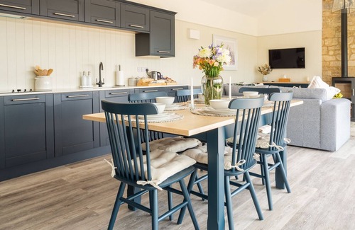 Limpley Stoke Cottage | Pipehouse - sleeps 6 in 3 bedrooms