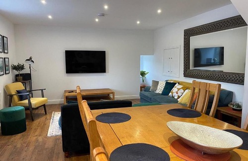 Dolgarrog House | Pipeline Cottage