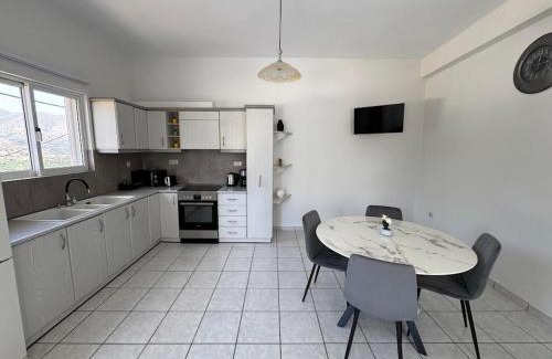 Tourloti Apartment | Pipina
