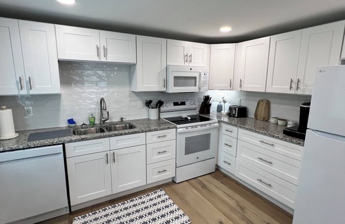 Englewood Cottage | Piping Plover at Shorebirds, 3 Min Walk to Beach Sunsets, Bikes, Kayaks and more