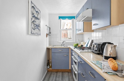 Malborough House | Pippin Cottage - Character Cottage with the spirit of the sea