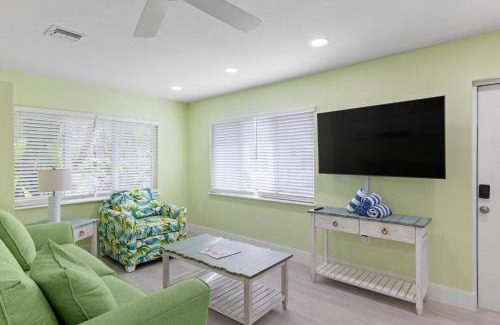 Sanibel House | Pirates Retreat Cottage at Palmview Inn of Sanibel