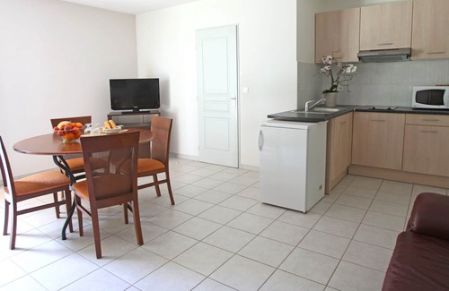 Chateauneuf-sur-Isere House | Piscines, Sauna et Plus! Maison de vacances pour 4