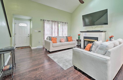 Brookline House | Pittsburgh Home w/ Deck & Grill, 5 Mi to Dtwn!