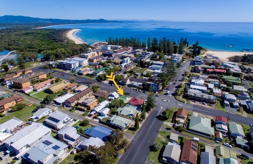 South West Rocks House | PJ's Cottage - Bring your own linen.