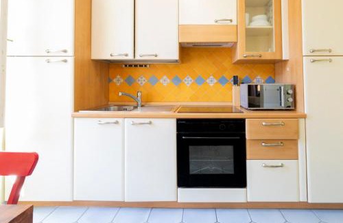 Antibes Old Town Apartment | Place Amiral Barnaud