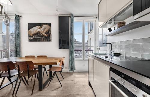 Marais Apartment | Place des Vosges