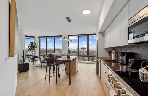 Buzzard Point Apartment | Placemakr Buzzard Point