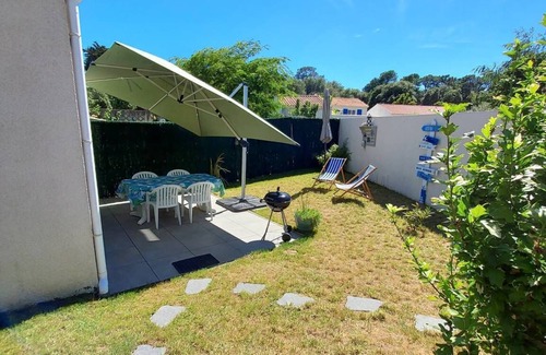 Saint-Vincent-sur-Jard House | Plage ou Piscine , tu Préfères Quoi ?