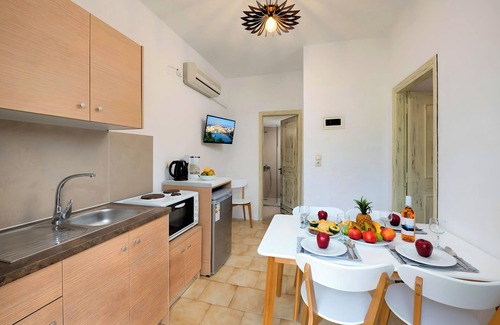 Agios Nikolaos Town Apartment | Plaisir Beachside Apt