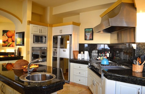 Conchas Chinas Villa | Plan your vacation here-Luxury Villa in Conchas Chinas with Maid, Pool