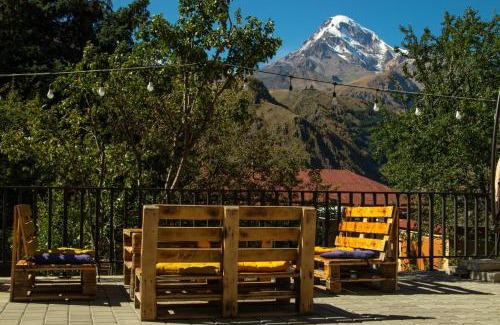 Stepantsminda Hotel | Planet kazbegi