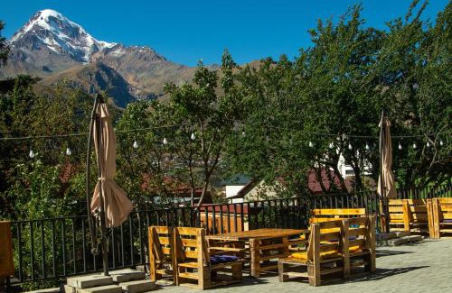 Stepantsminda Hotel | Planet kazbegi