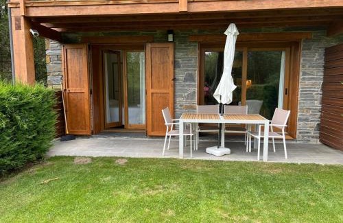 Estavar Apartment | Planta Baja con jardín y piscina junto a Llivia