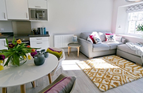 Bangor Apartment | Plas Y Coed - a coastal that sleeps 3 guests in 1 bedroom