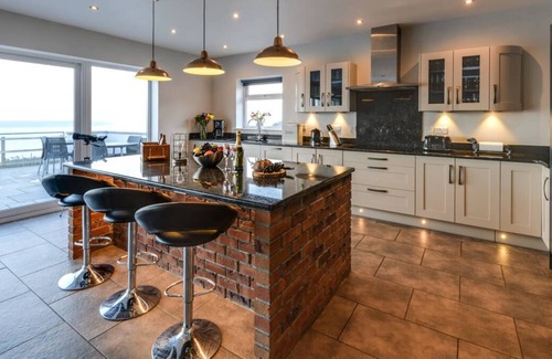Mynytho House | Plas y Mor in the beautiful Pwllheli