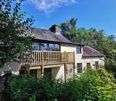 Pentrefelin House | Plasbach Cottage