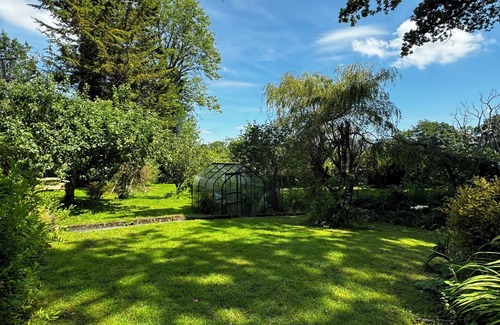 Pentrefelin Cottage | Plasbach Cottage is the perfect family getaway in the Countryside.
