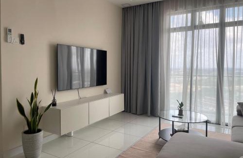 Taman Tampoi Indah Apartment | Platino Comfort Suite
