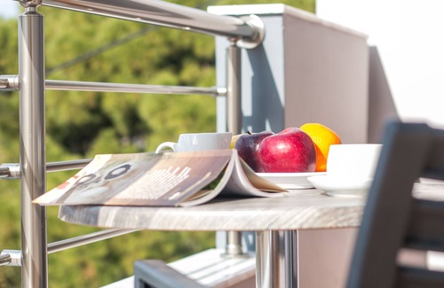 Ialyssos Apartment | Platoni Elite apartments.A friendly relaxing place close to the beach &shops