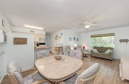 Englewood House | Play and have Fun at Gecko House on Manasota Key