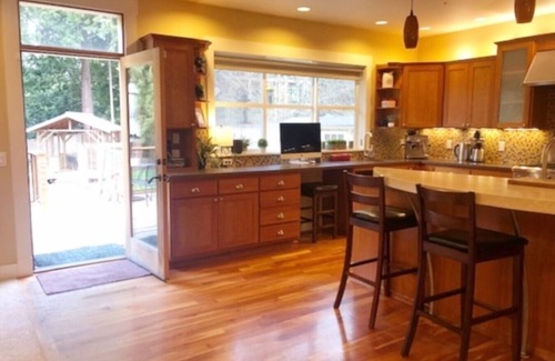 Geneva House | Play hard but rest EASY! Centrally Located Luxury!