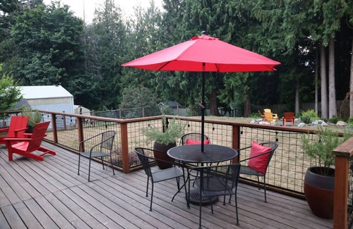 Geneva House | Play hard but rest EASY! Centrally Located Luxury!