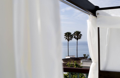 Nerja City Centre Hotel | Plaza Cavana