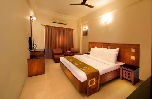 Gopalapuram Hotel | Plaza Inn