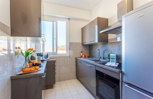 Jean-Medecin Apartment | PLAZA TERRACE AP4065 by RIVIERA HOLIDAY HOMES