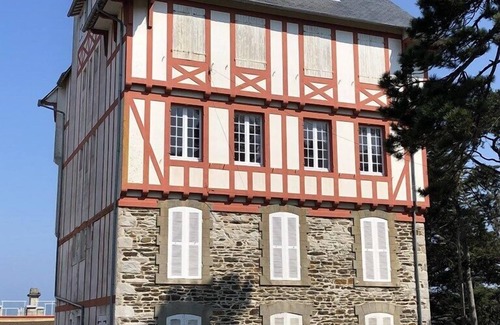 Saint-Cast-le-Guildo Apartment | Pleasant apartment with WiFi 50 m from the main beach of St Cast in the La.