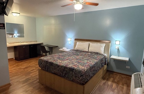 Lockport Hotel | Pleasant Hill Motel