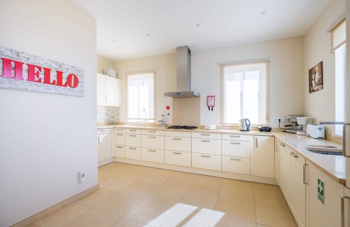 Sao Goncalo House | Pleasant Holiday House in Sao Goncalo with Open Fireplace