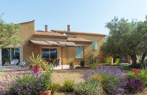 Vaison-la-Romaine Villa | Pleasant, sunny villa